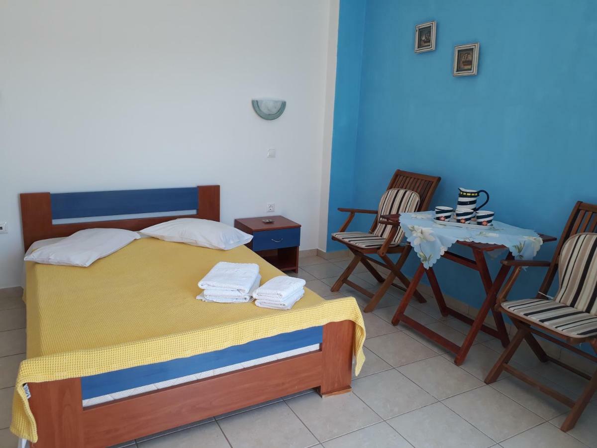 Iremia Rooms Adamantas  ภายนอก รูปภาพ
